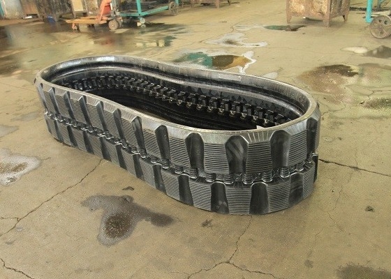 Pista di gomma del cavo d'acciaio interno continuo per il JCB 320T MC110 450 x 86 x 56