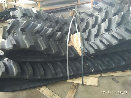 18&quot;X6&quot;X53 Righe di gomma per l'agricoltura per Chanllenger 35 / 45 / 55 Righe larghe 18&quot;