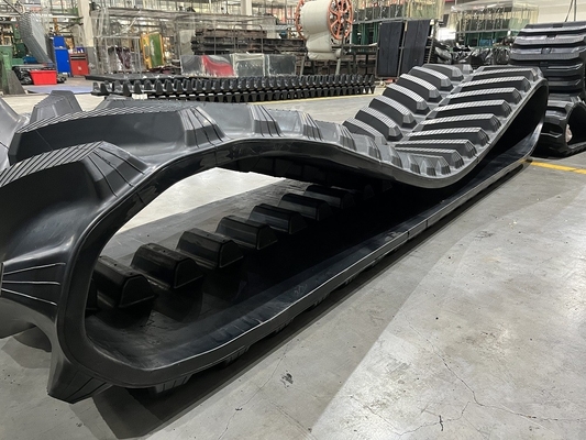 Challenger MT800 Mt865c Tractor Rubber Tracks 30" e 36" di larghezza