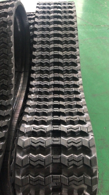 ZZS450x86x56 Zigzag Pattern Skid Steer Loader Dimensione Righe di gomma regolabile