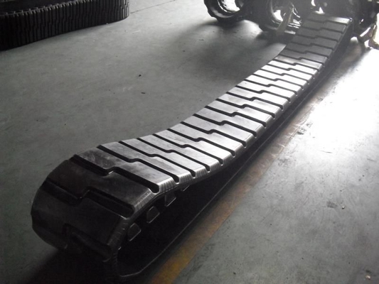18&quot;x6&quot;x53 Pista di gomma agricola per Challenger 35/45/55 Tractor Larghezza di pista 18&quot;