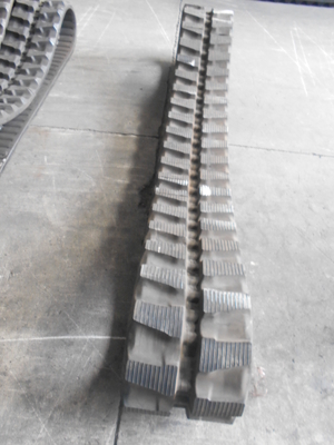300x55x84 per escavatori di gomma Lunghezza 4620 mm