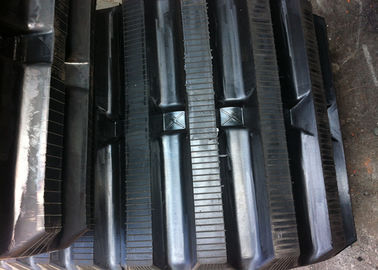 La gomma dello scaricatore di Yanmar C80R.2 segue la larghezza di 650X120X78,650mm e 78 collegamenti