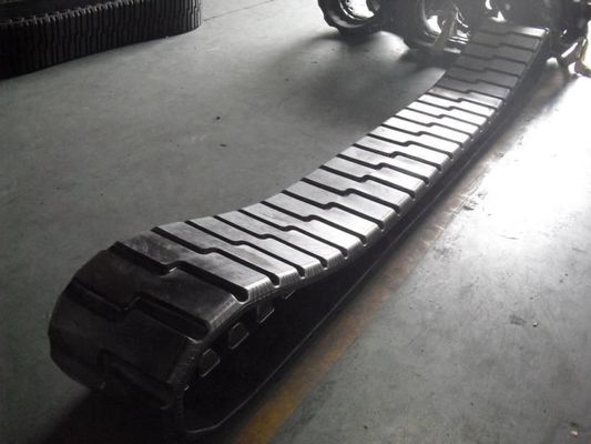 470x152.4x56 Modello liscio o inciso PF6110 Tracce di gomma Asfalto Paver parti con 52 collegamenti