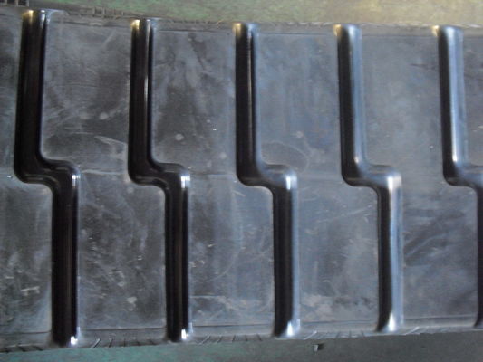 470x152.4x56 Modello liscio o inciso PF6110 Tracce di gomma Asfalto Paver parti con 52 collegamenti