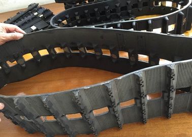 Piste di gomma di Off Road Atv con i denti per catena su misura e le ruote sostenenti
