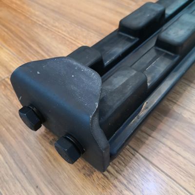 clip del passo di 700mm sull'escavatore Rubber Pads For KOMATSU